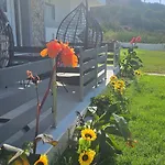 Alora House * קפלוס