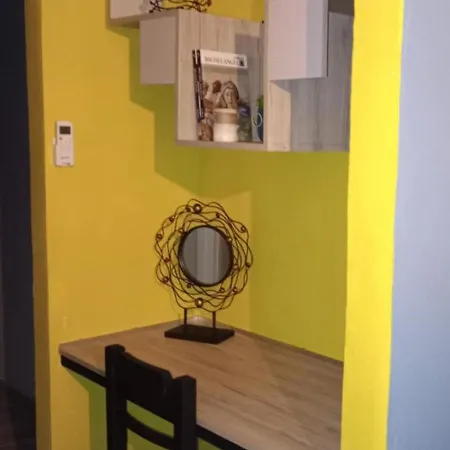 아파트 Alora House