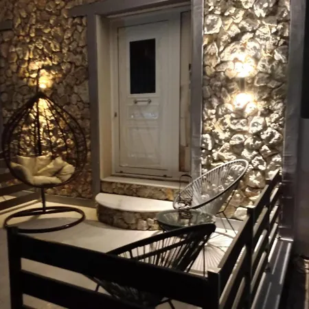 Alora House Apartment *
